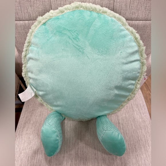 Valentine Macaron Cupcakes & Cashmere Plush Pillow Mint Green Blue NWT - Picture 4 of 4
